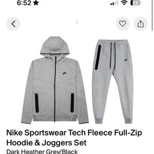 Grey nike tech small